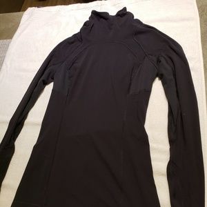Lululemon long sleeve run top